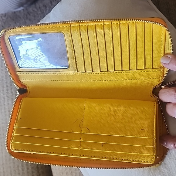 Michael Kors Jet Set Travel Continental Leather - Picture 6 of 10